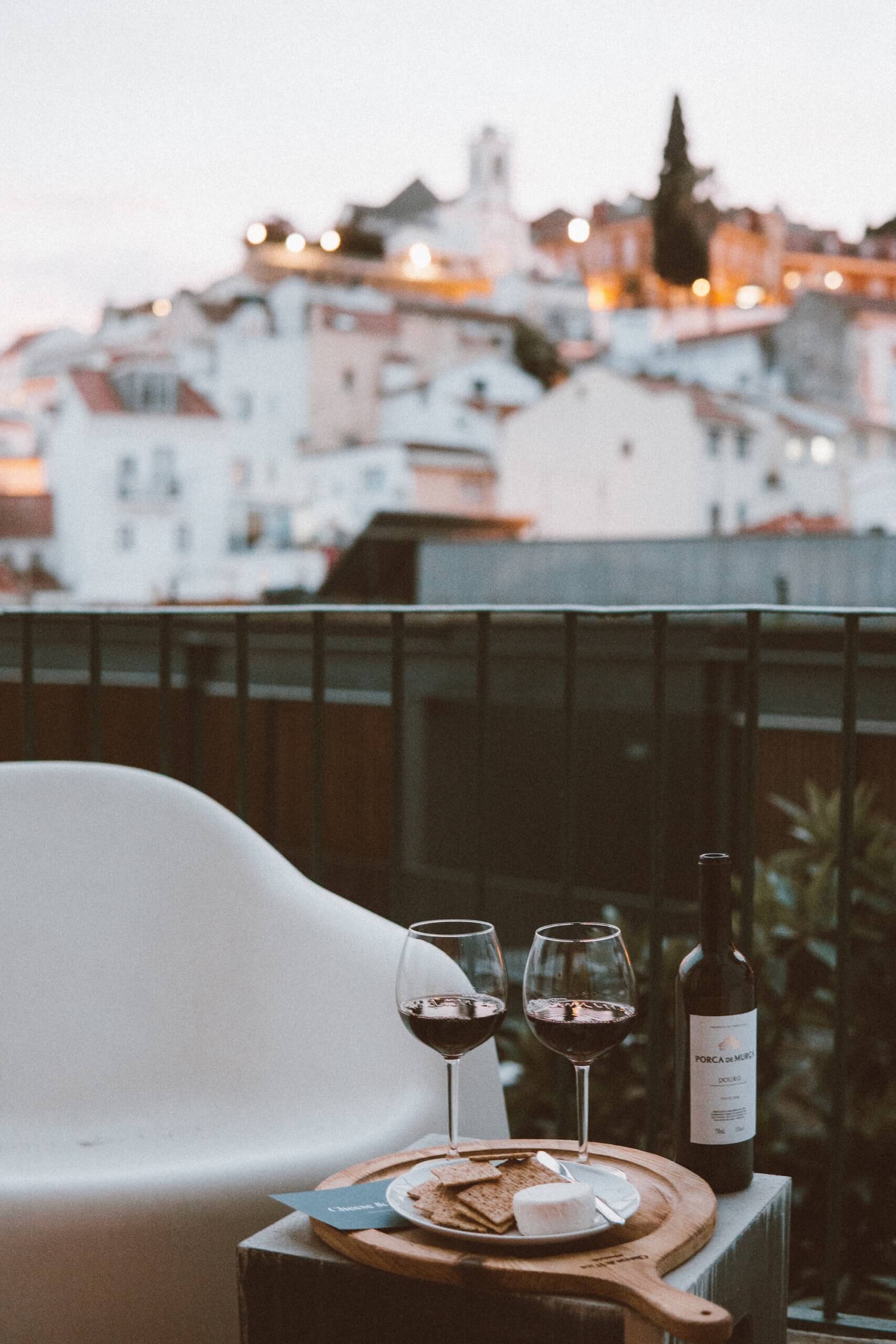 10 BEST MOVIES FOR WOMEN TO INSPIRE TRAVEL PLANS FOR THE FUTURE