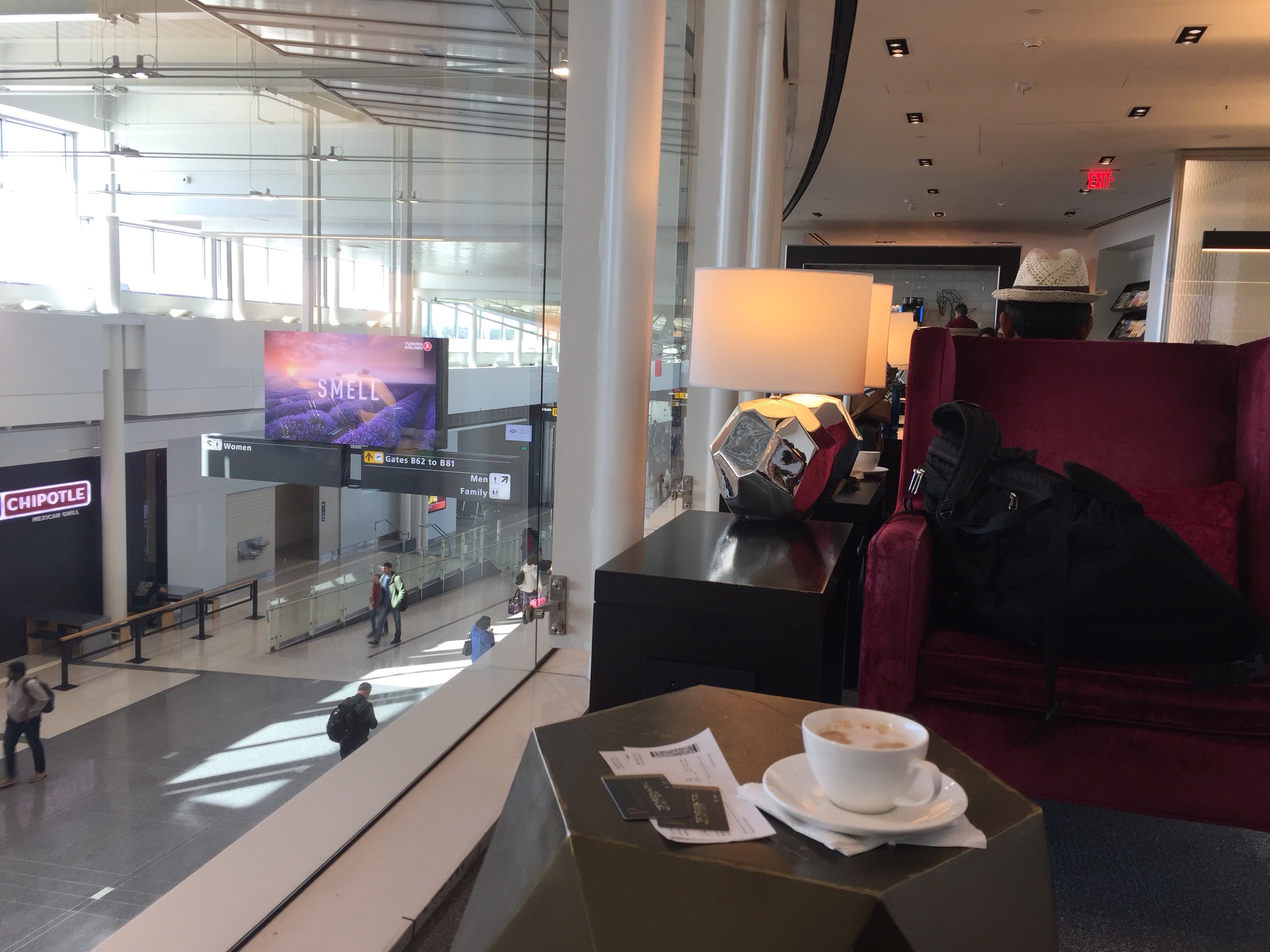 25 TIPS TO MAKE THANKSGIVING AIR TRAVEL EASIER